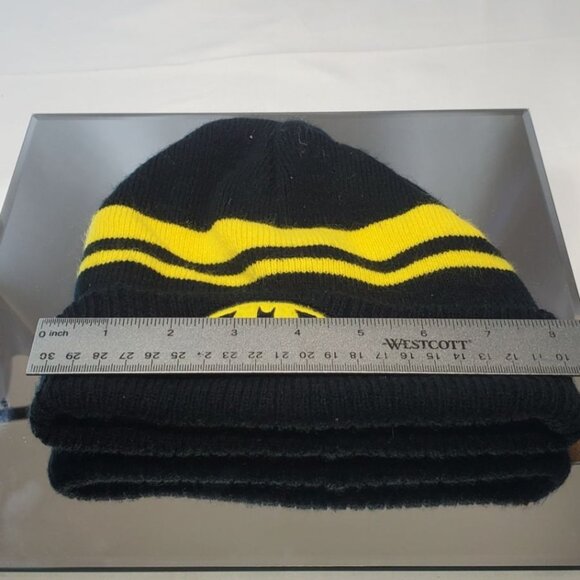 Batman Winter Beanie Hat Cap Size 2T-5T Boys Knitted Black & Yellow - Picture 6 of 7